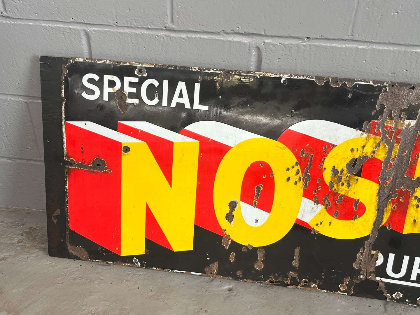 <p>Nosegay Original Enamel Sign</p>