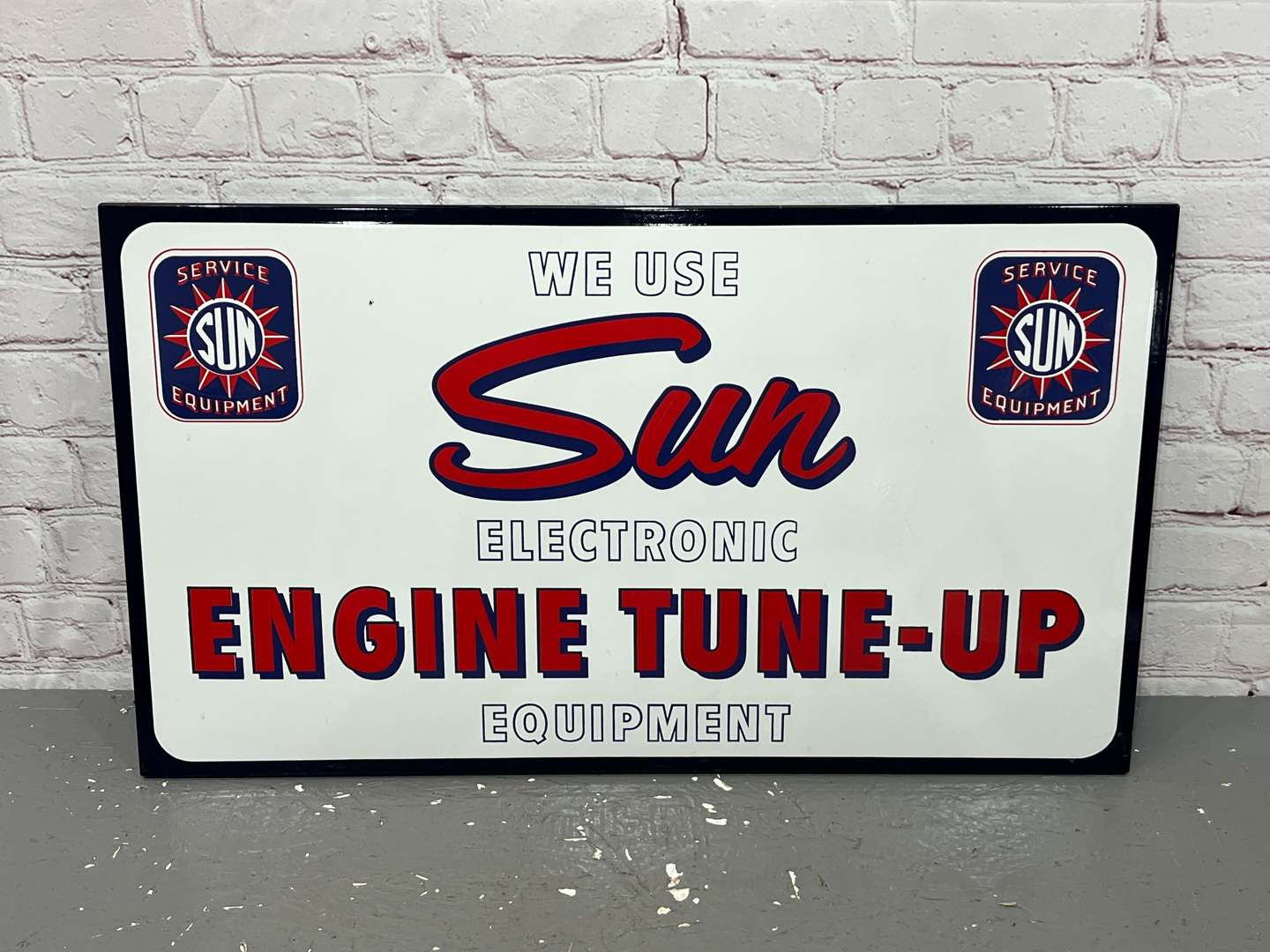 <p>Sun Engine Tune Up Enamel Sign</p>