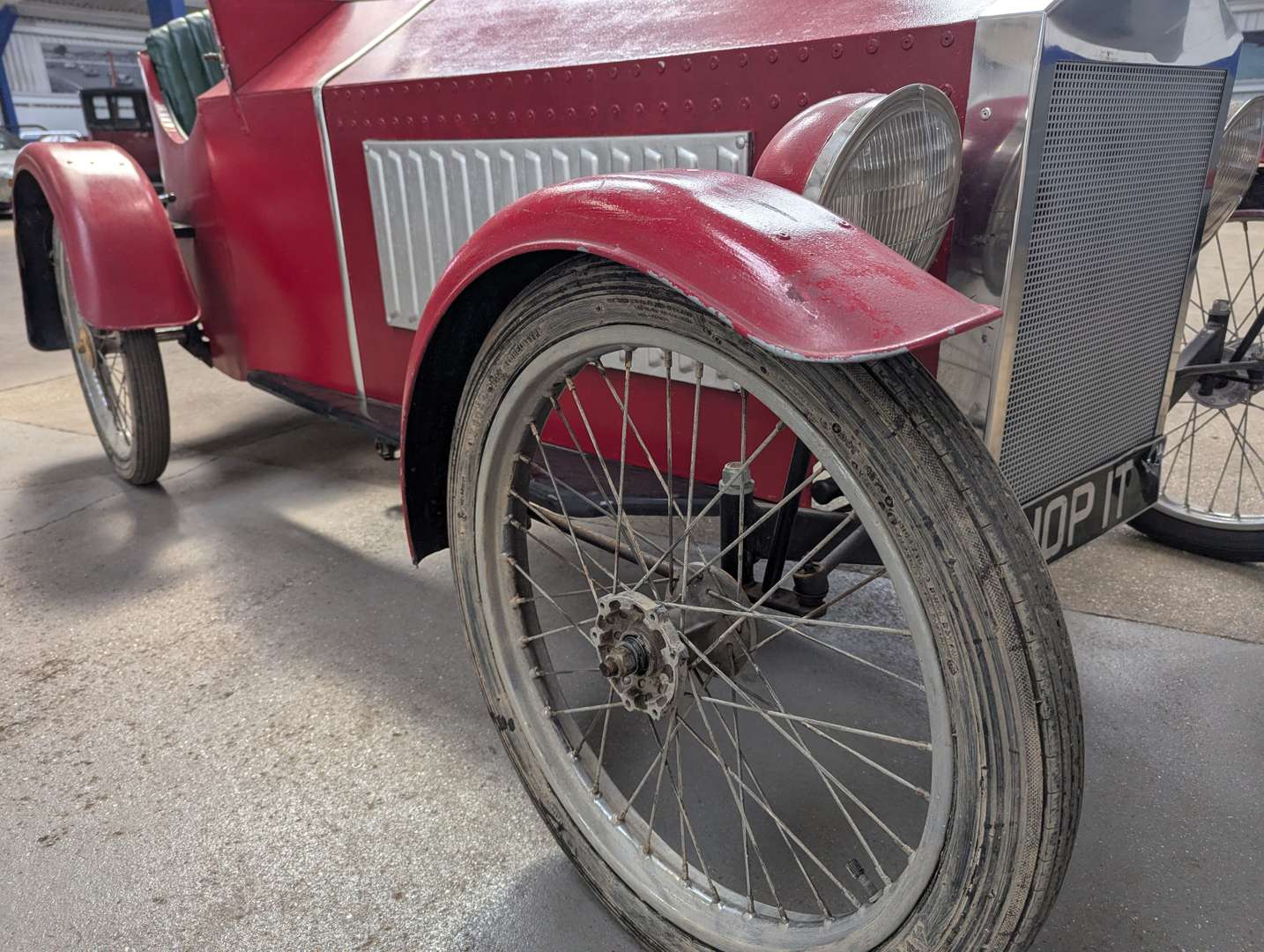 <p>MG Styled Vintage Large Scale Two Seater Pedal Car</p>