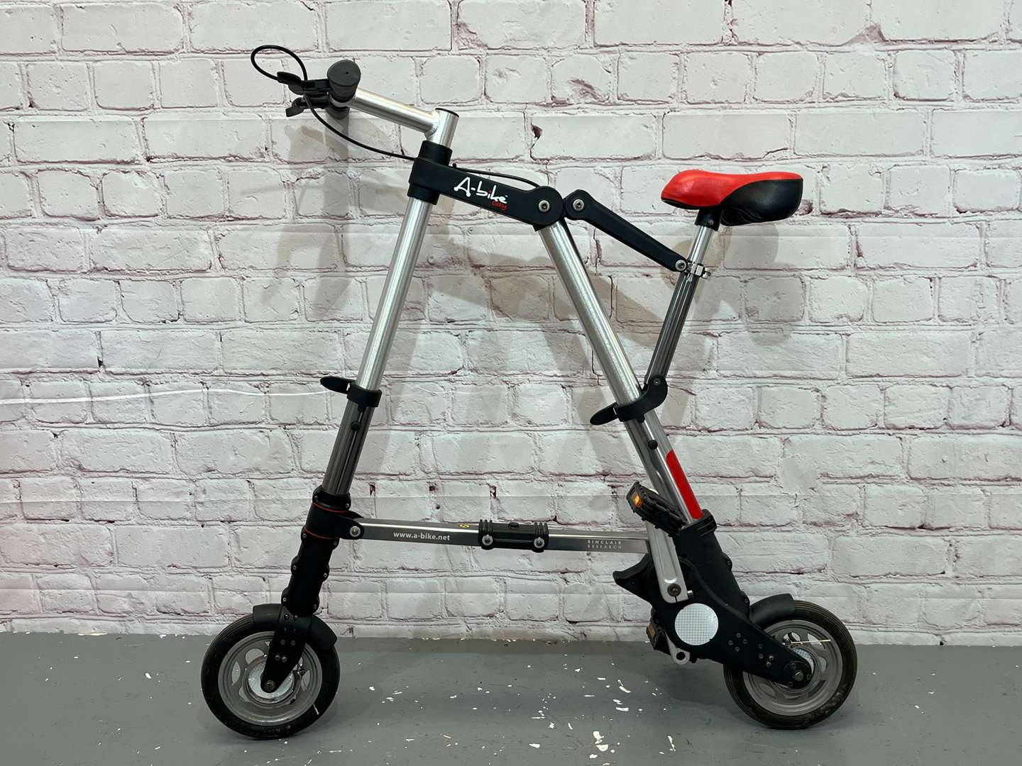 <p>Sinclair A-Bike City Folding Bicycle</p>