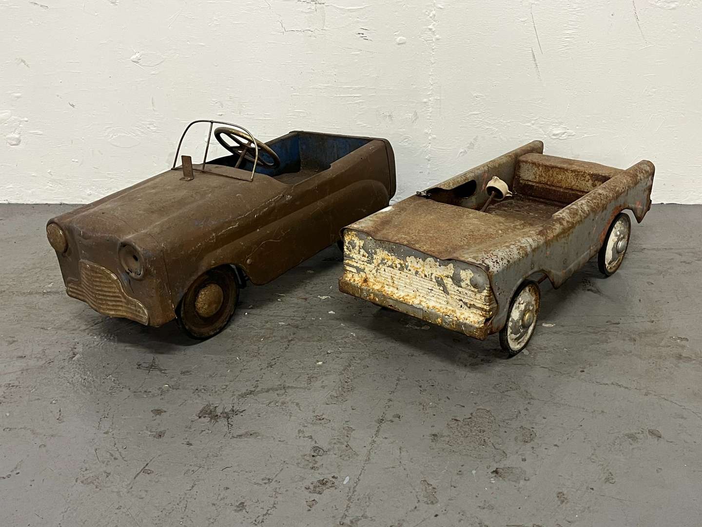<p>Two Tin Plate Project Childs&nbsp;Pedal Cars&nbsp;</p>