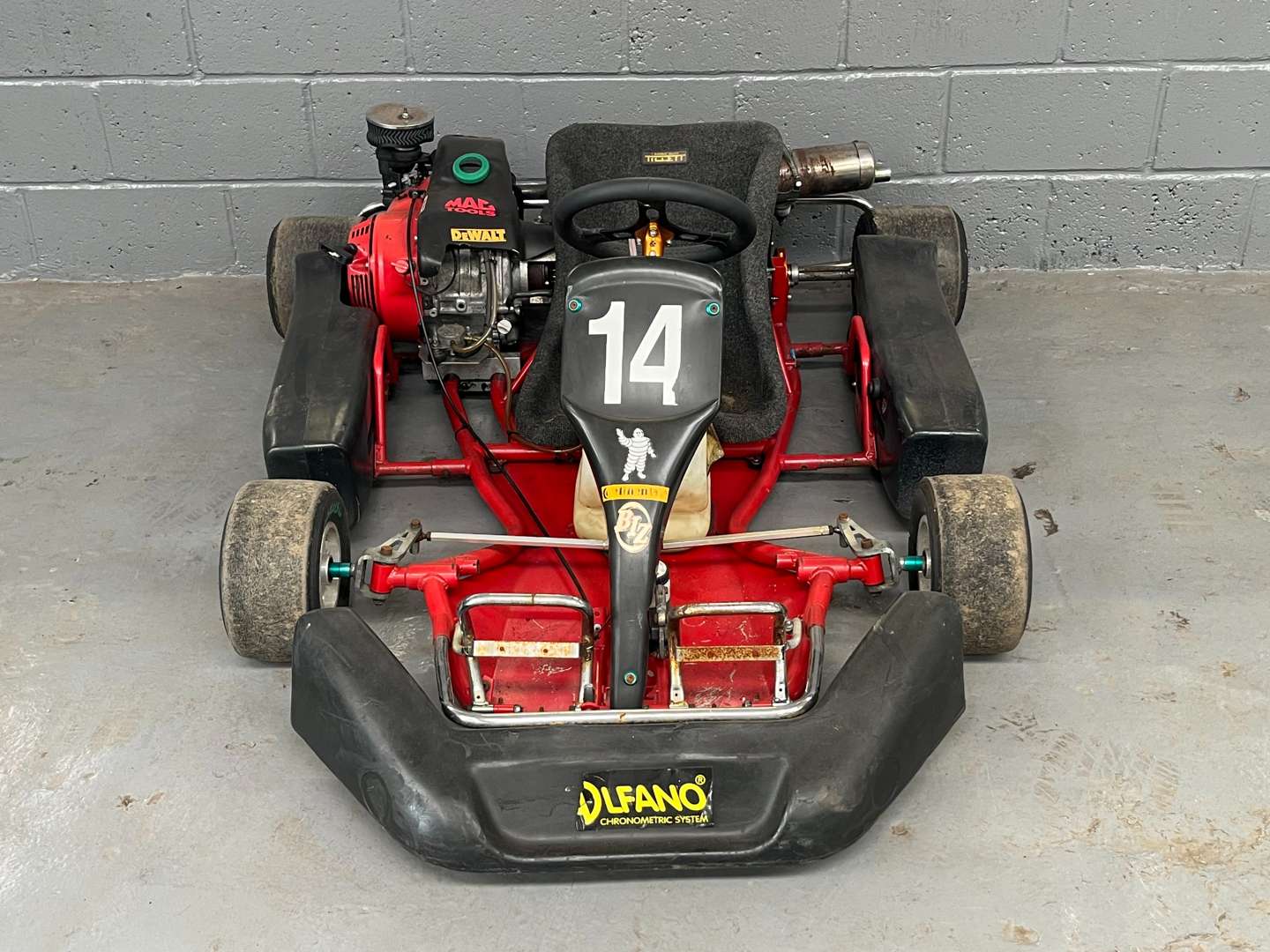 <p>Adult Bizz 340cc Honda Four Stroke Go Kart</p>
