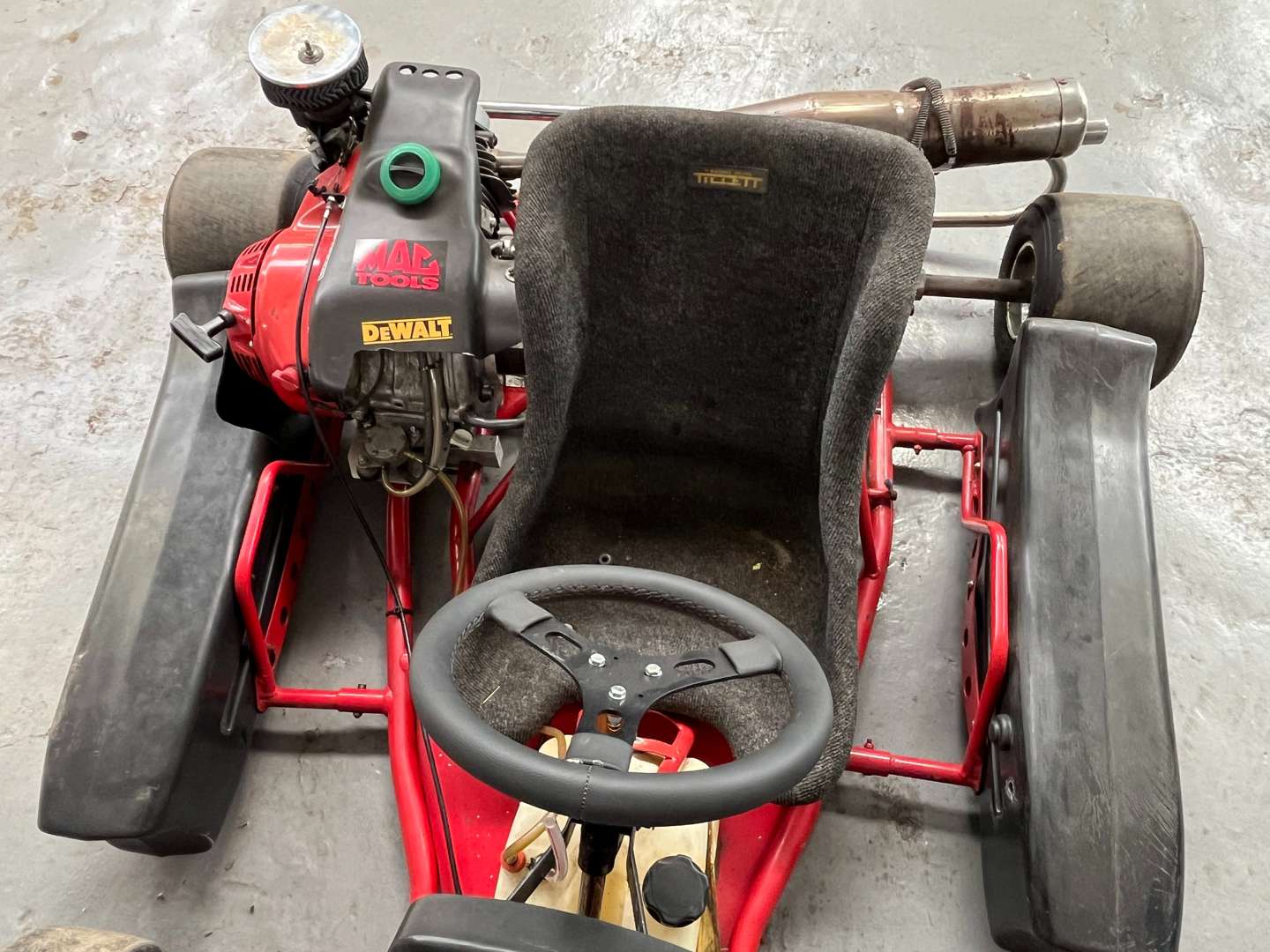 <p>Adult Bizz 340cc Honda Four Stroke Go Kart</p>