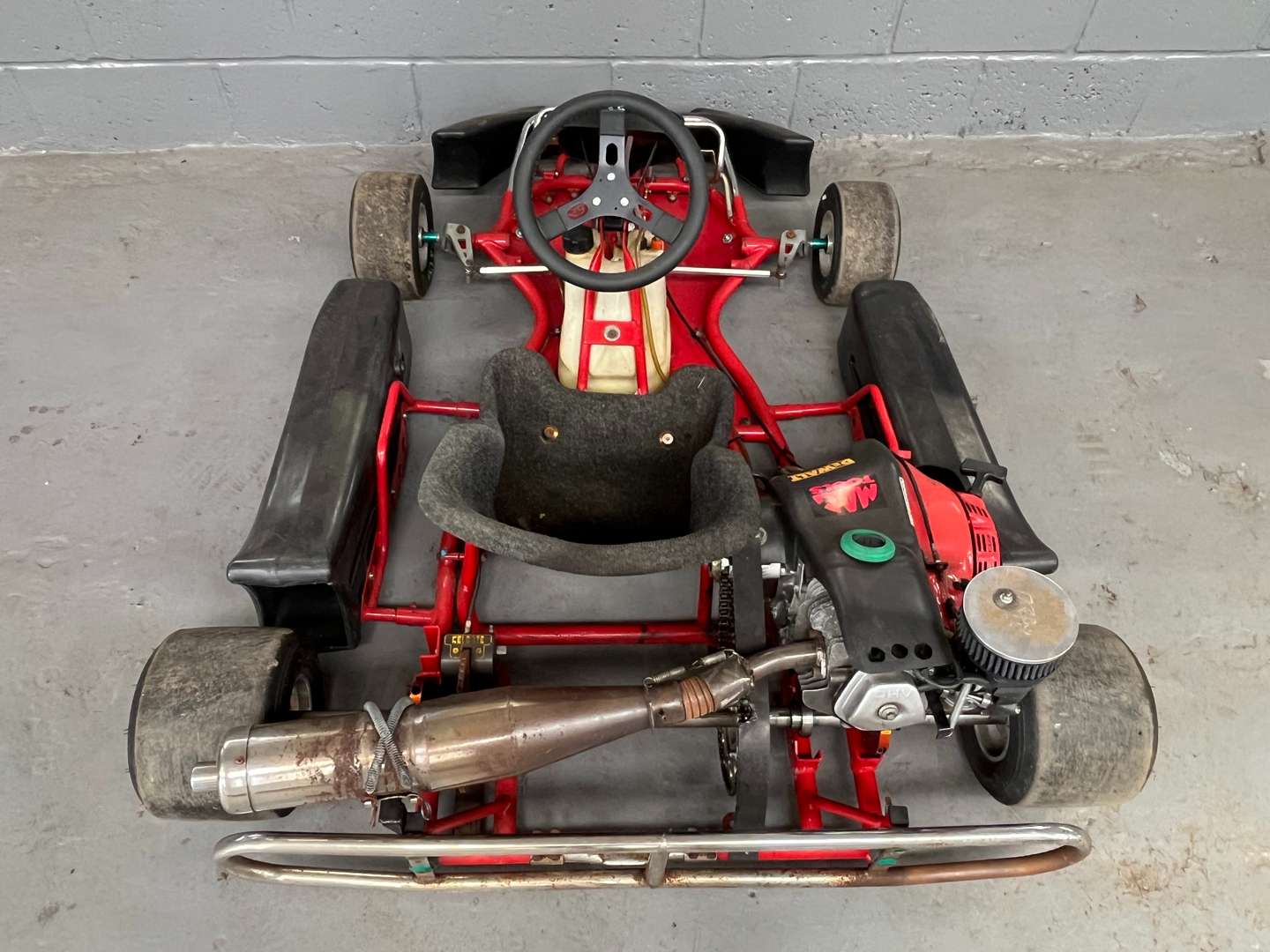 <p>Adult Bizz 340cc Honda Four Stroke Go Kart</p>