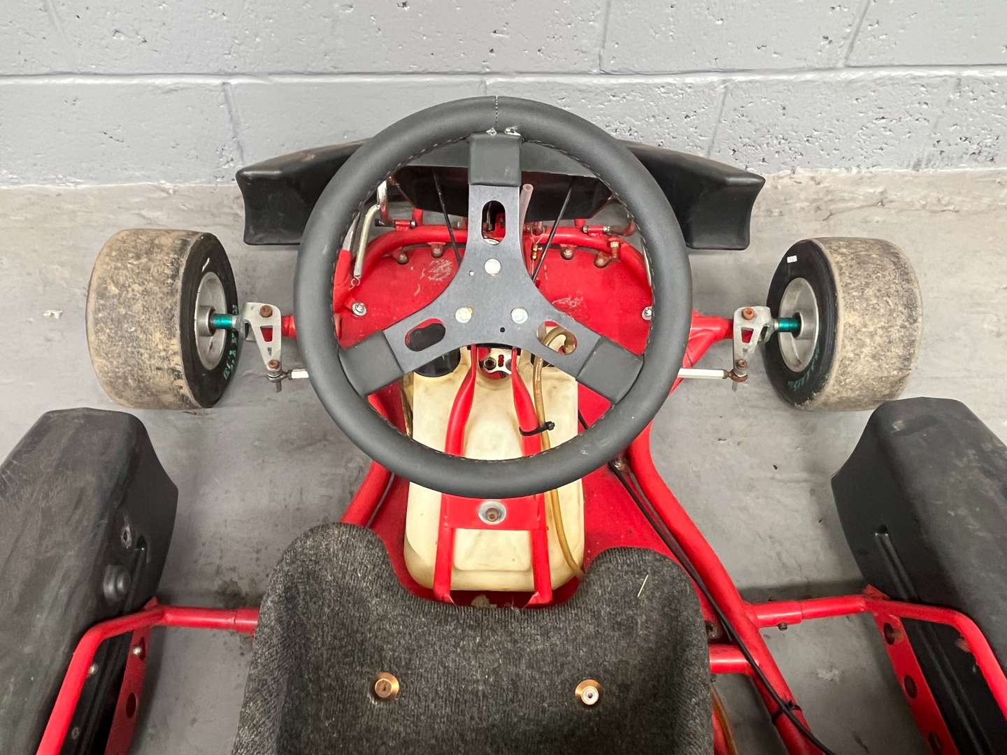 <p>Adult Bizz 340cc Honda Four Stroke Go Kart</p>