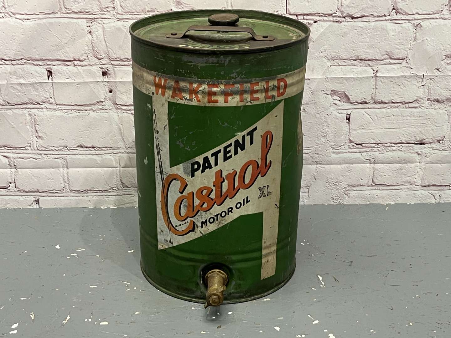 <p>Castrol Oil Dispensing Drum</p>