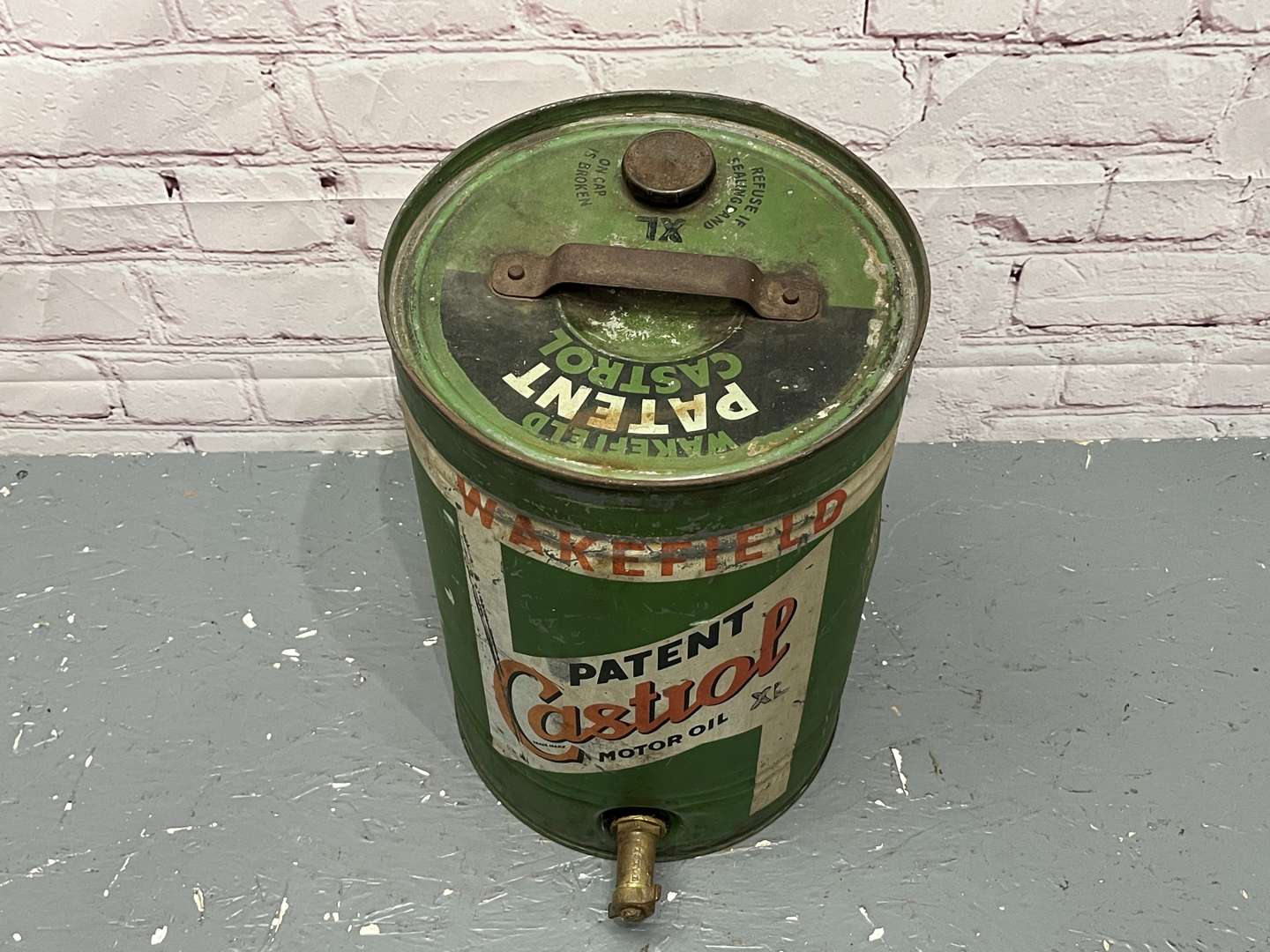 <p>Castrol Oil Dispensing Drum</p>