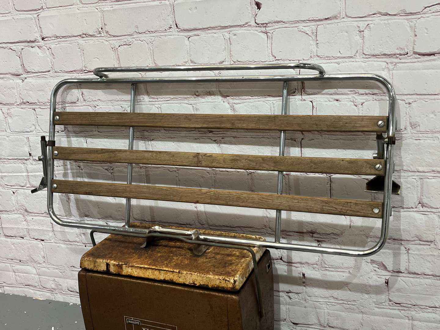 <p>Esky Cool Box and Boot Rack (2)</p>