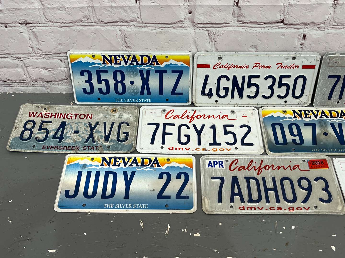 <p>Ten American Number Plates</p>