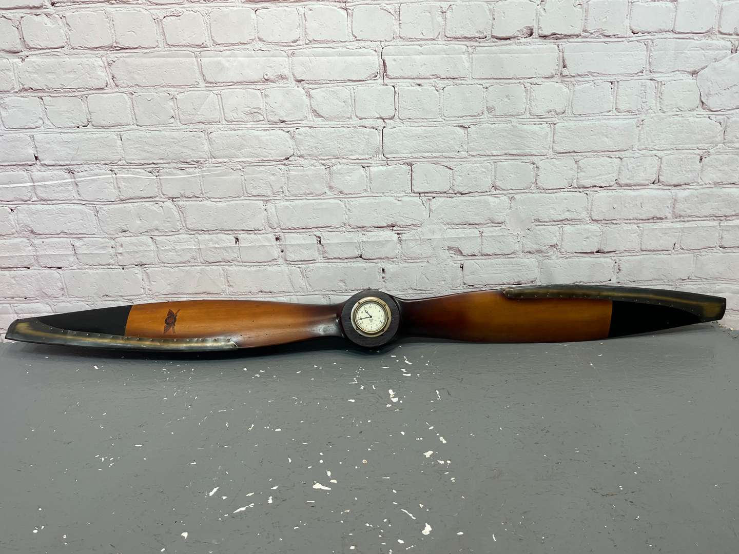 <p>Wooden Reproduction&nbsp;Propeller With Inset Smith Clock&nbsp;</p>