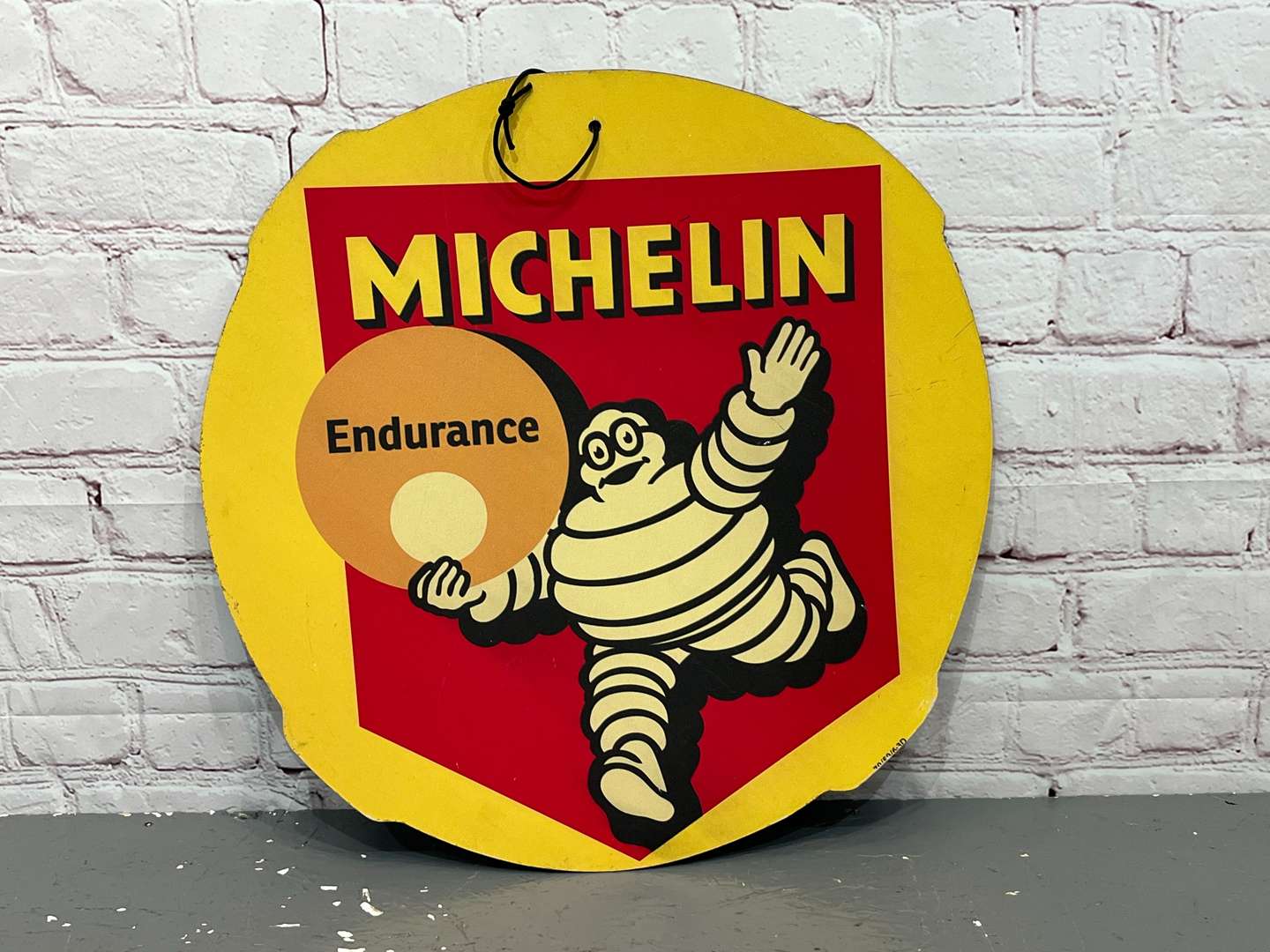 <p>Michelin Endurance Circular Sign On Board</p>