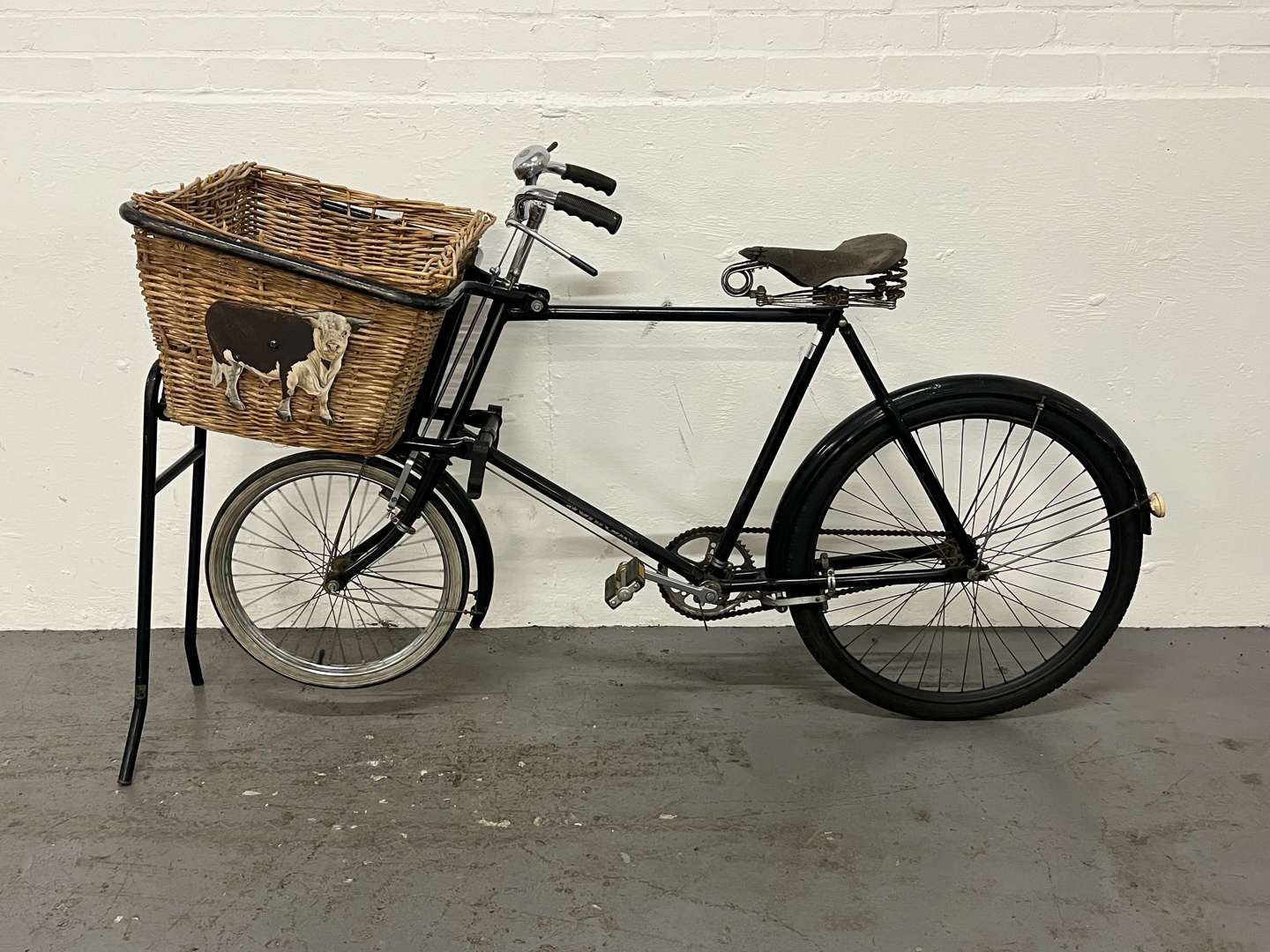 <p>Pashley Trade Bicycle and Basket</p>
