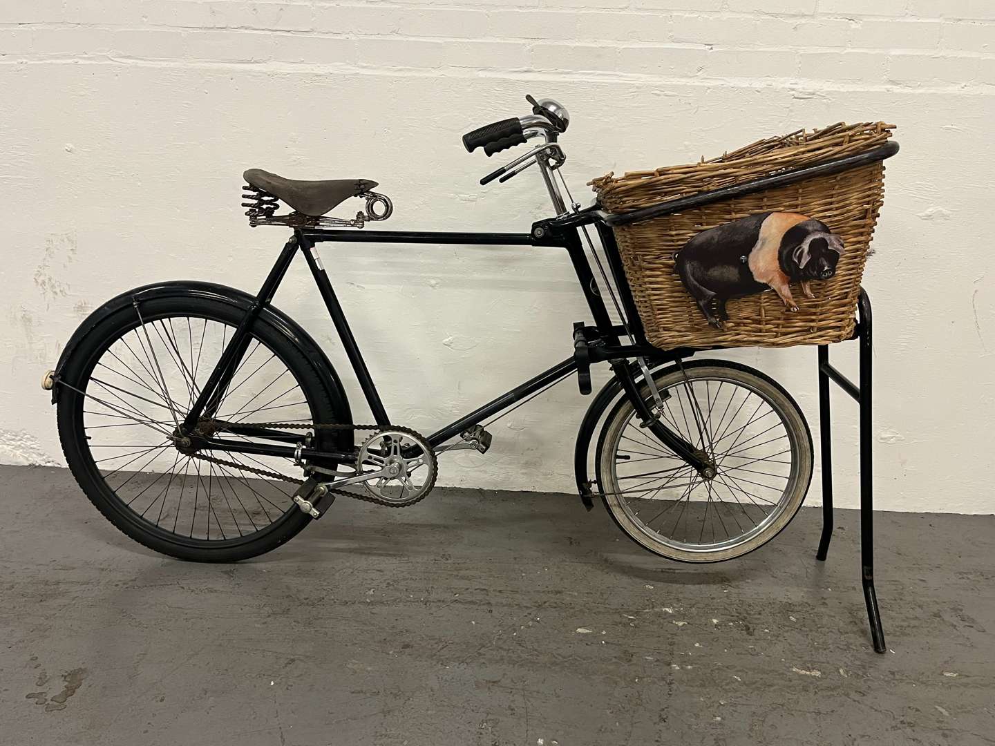 <p>Pashley Trade Bicycle and Basket</p>