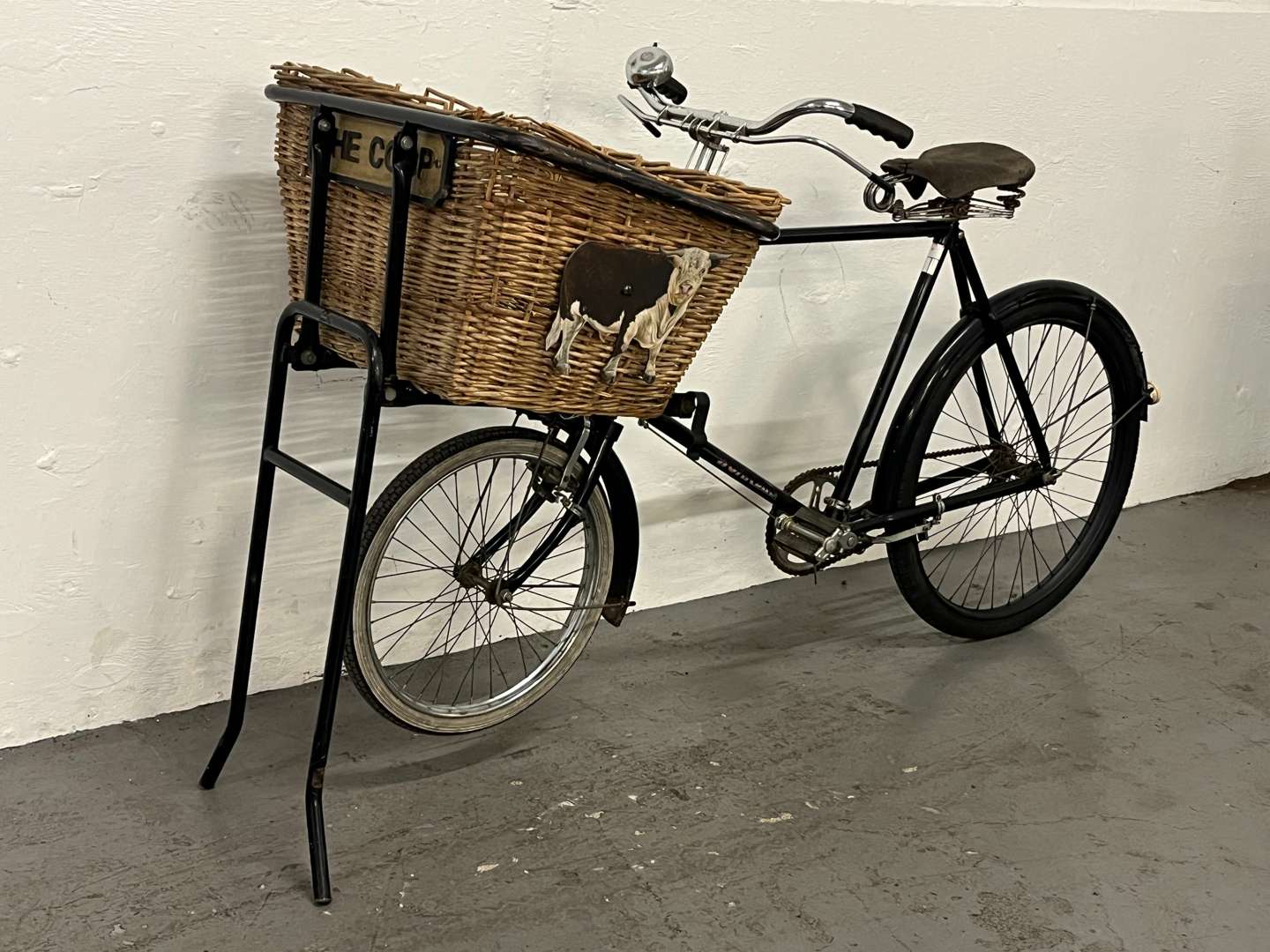 <p>Pashley Trade Bicycle and Basket</p>
