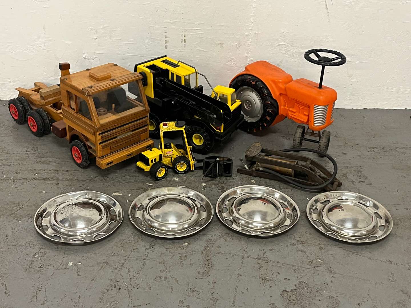 <p>Tonka Crane & Forklift, Kismet Foot Pump Scania Wooden Made Lorry Etc</p>