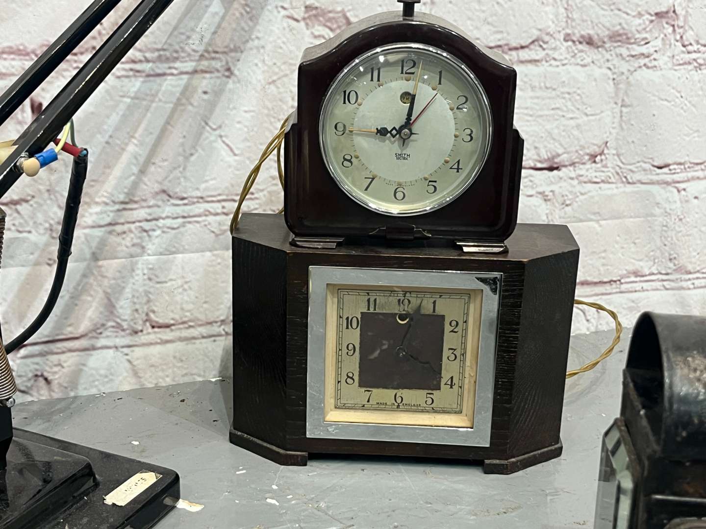 <p>Herbert Terry Angle Poise Lamp, Three Smiths Electric Clocks Etc</p>
