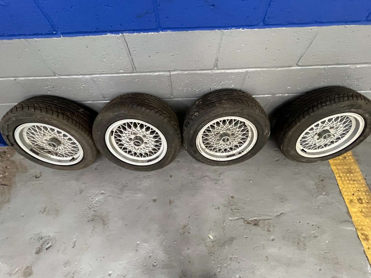 <p>Set of Four 15Inch Five Stud Lattice Alloy Wheels</p>