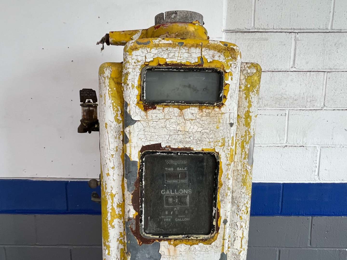<p>Wayne M70 Petrol Pump For Restoration&nbsp;</p>