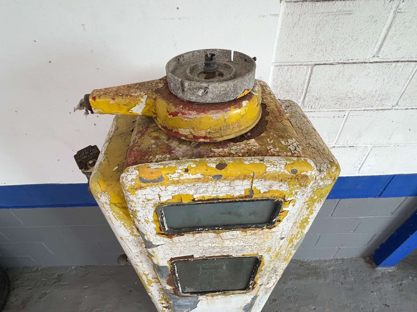 <p>Wayne M70 Petrol Pump For Restoration&nbsp;</p>