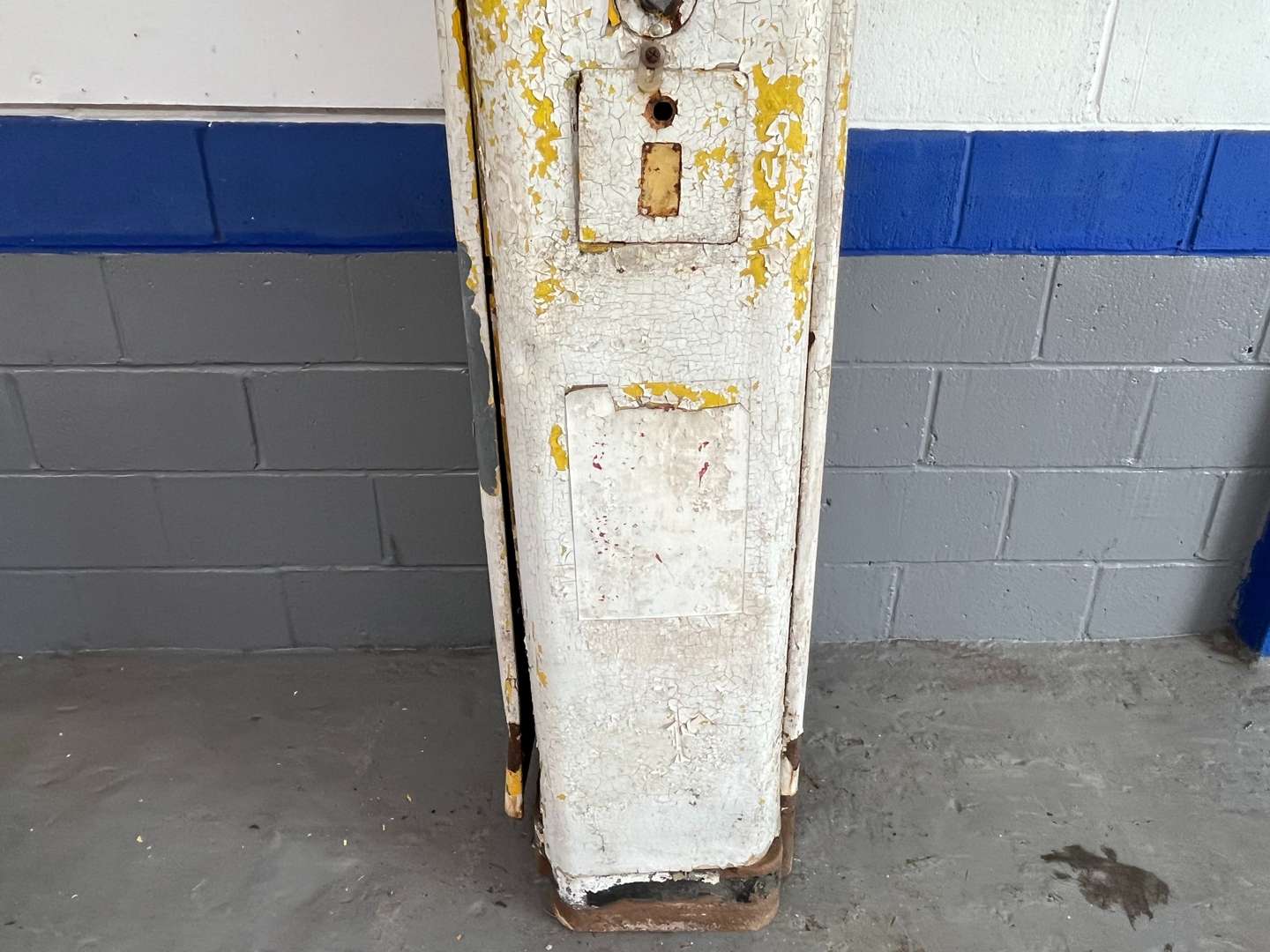 <p>Wayne M70 Petrol Pump For Restoration&nbsp;</p>