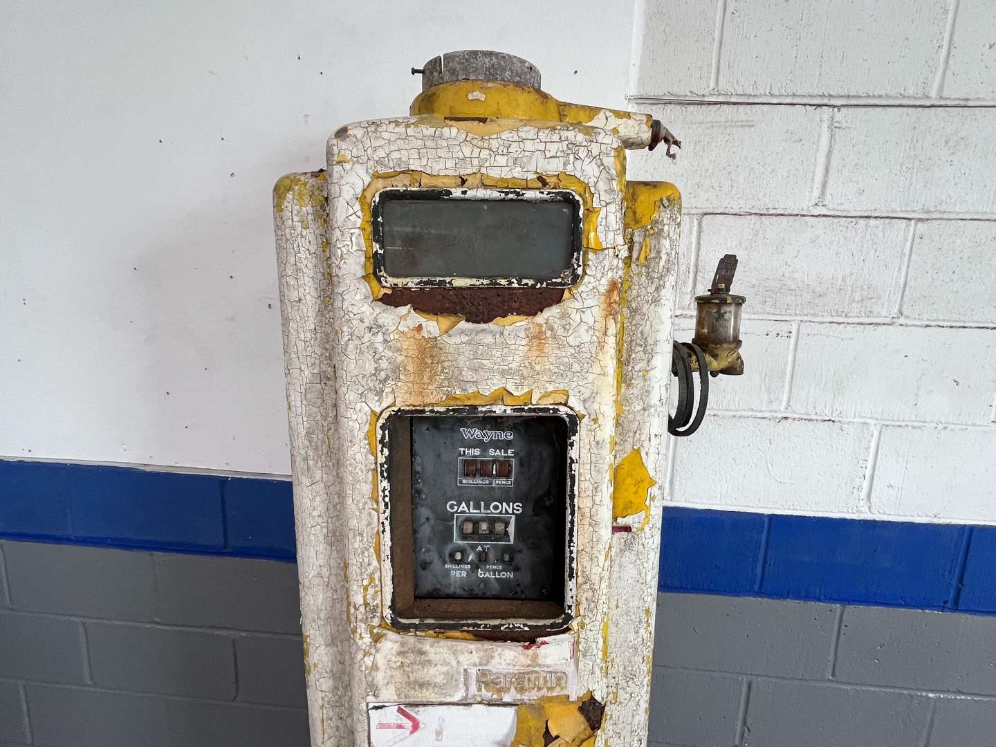 <p>Wayne M70 Petrol Pump For Restoration&nbsp;</p>