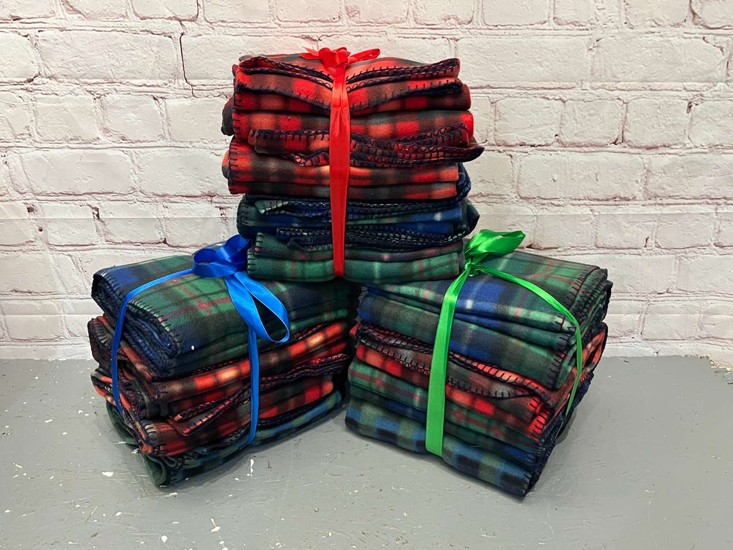 <p>Quantity of New Picnic Blankets&nbsp;</p>