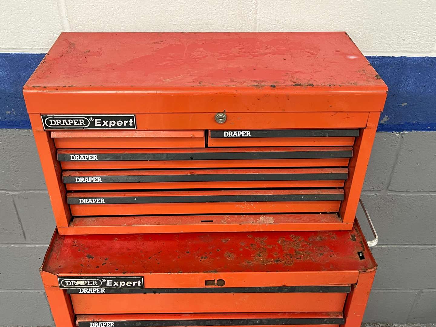<p>Draper Expert Wheeled Tool Box</p>