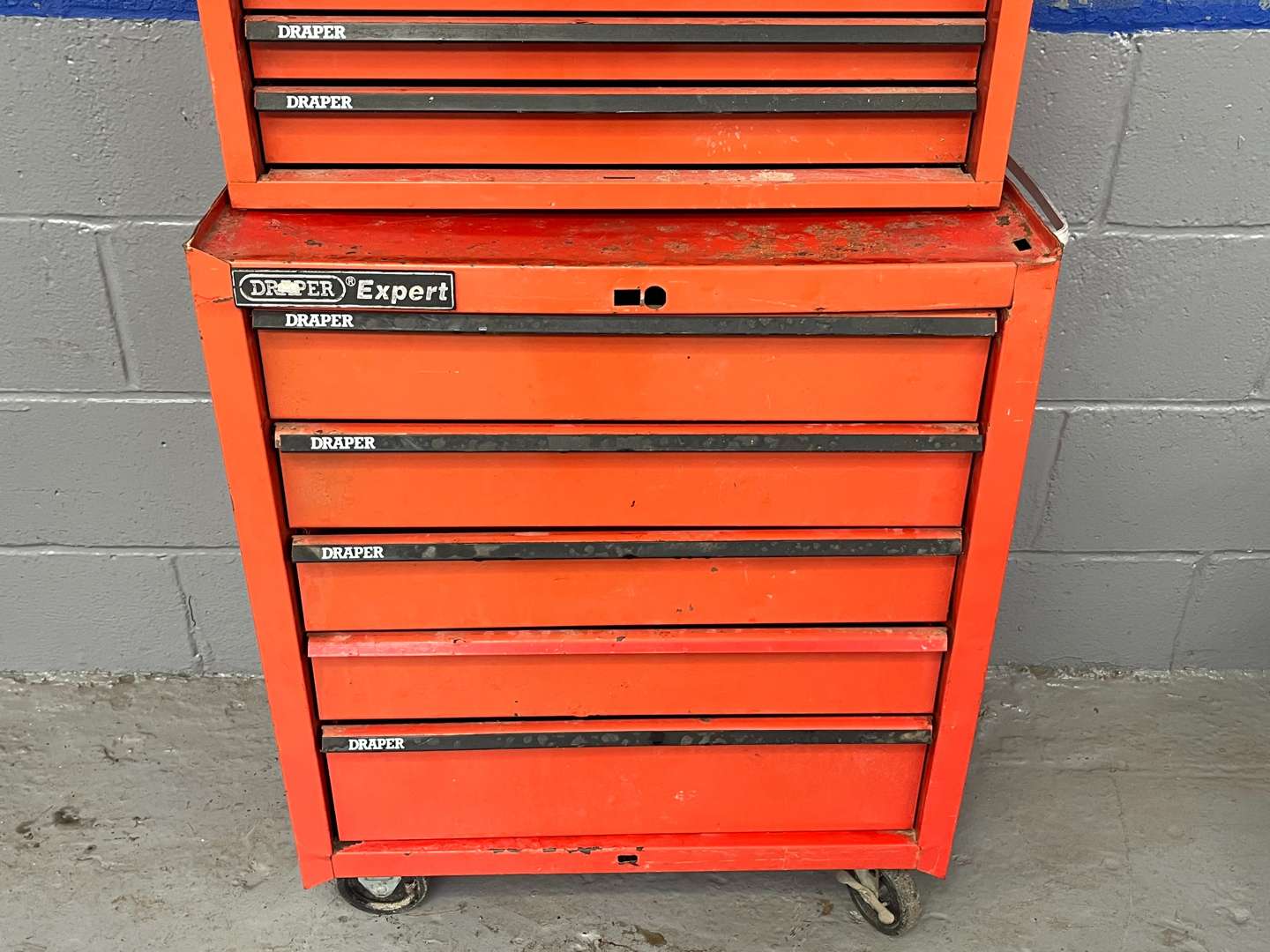 <p>Draper Expert Wheeled Tool Box</p>