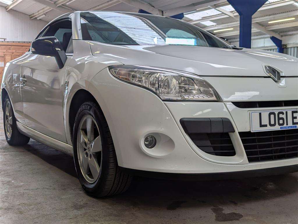 <p>2011 RENAULT MEGANE DYNAMIQUE TOMTOM V</p>