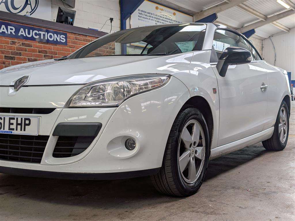 <p>2011 RENAULT MEGANE DYNAMIQUE TOMTOM V</p>