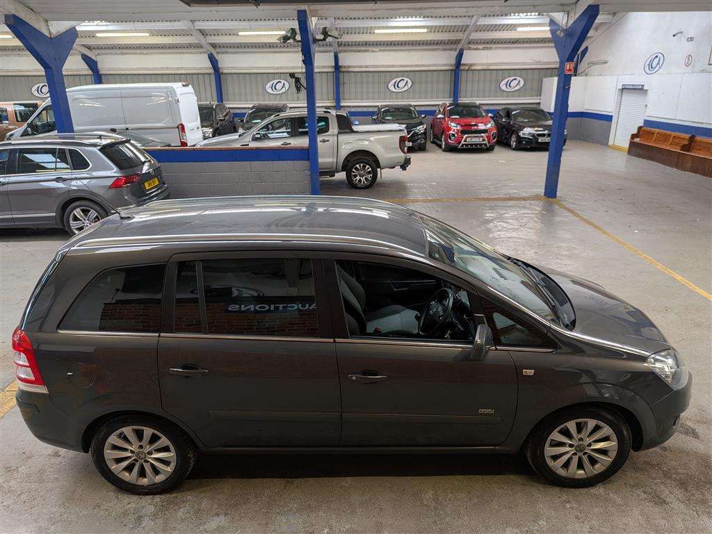 <p>2013 VAUXHALL ZAFIRA DESIGN NAV CDTI EC</p>