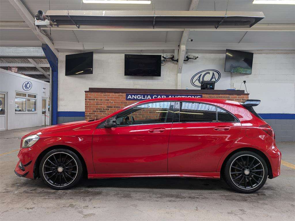 <p>2016 MERCEDES-BENZ A 180 D AMG LINE PREMIUM</p>
