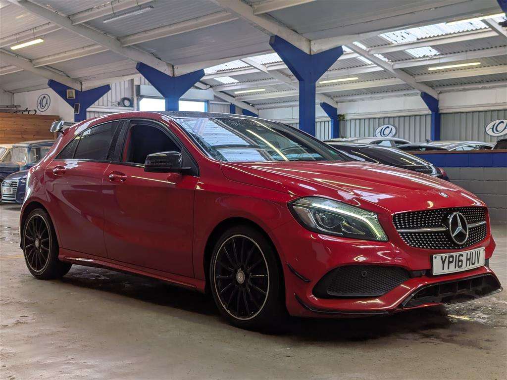 <p>2016 MERCEDES-BENZ A 180 D AMG LINE PREMIUM</p>