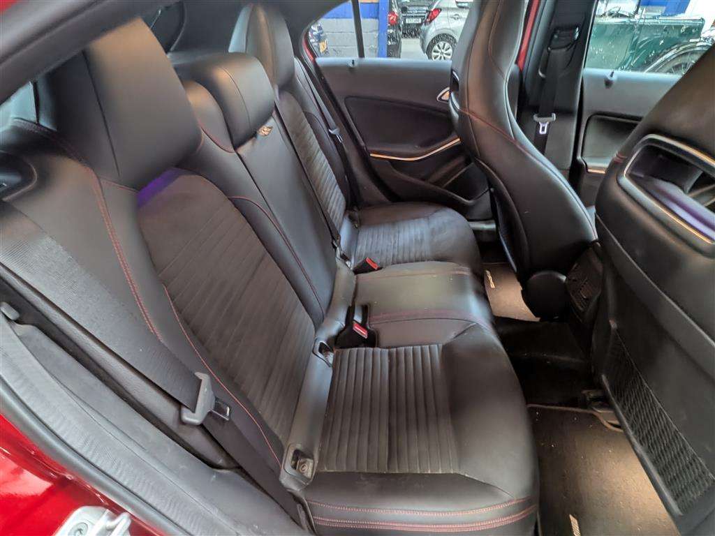 <p>2016 MERCEDES-BENZ A 180 D AMG LINE PREMIUM</p>