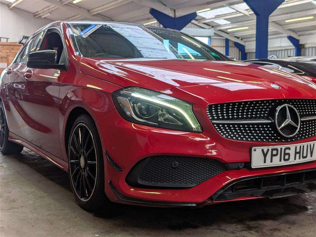 <p>2016 MERCEDES-BENZ A 180 D AMG LINE PREMIUM</p>