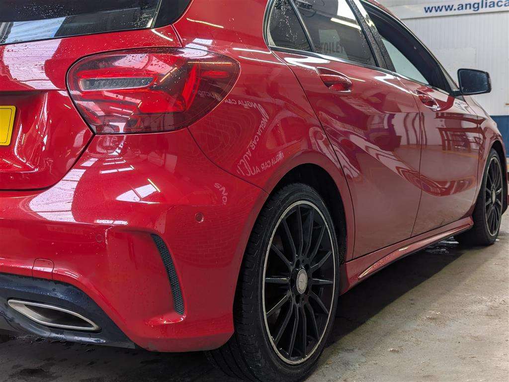 <p>2016 MERCEDES-BENZ A 180 D AMG LINE PREMIUM</p>