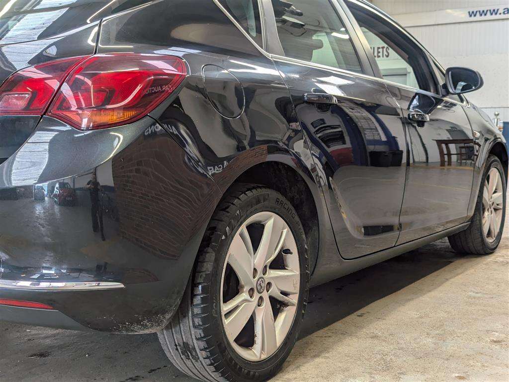 <p>2014 VAUXHALL ASTRA SRI</p>