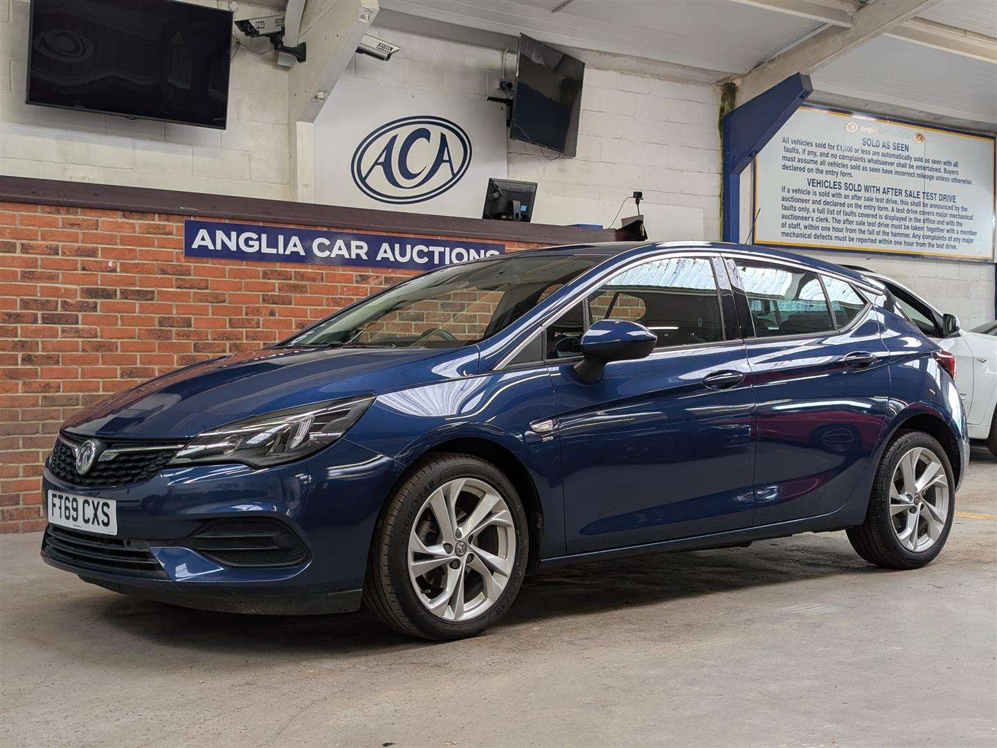 <p>2020 VAUXHALL ASTRA SRI TURBO</p>