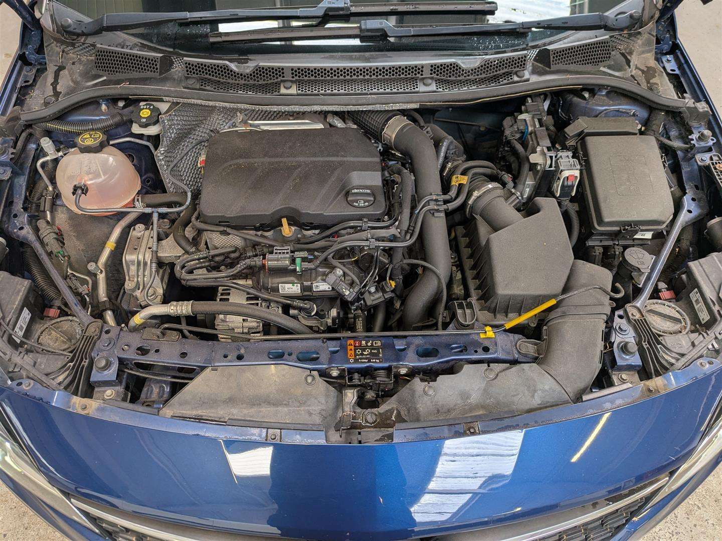 <p>2020 VAUXHALL ASTRA SRI TURBO</p>