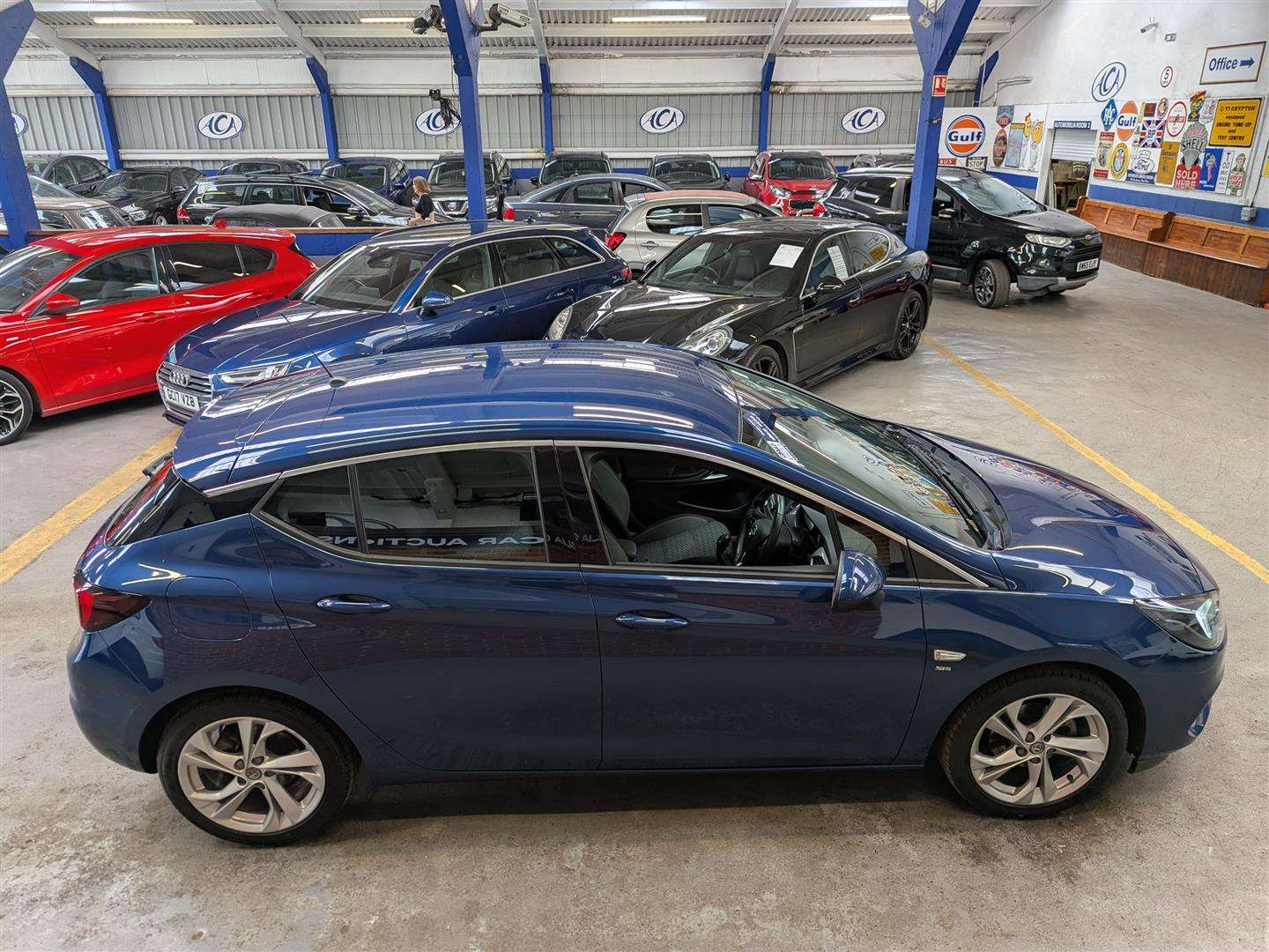 <p>2020 VAUXHALL ASTRA SRI TURBO</p>