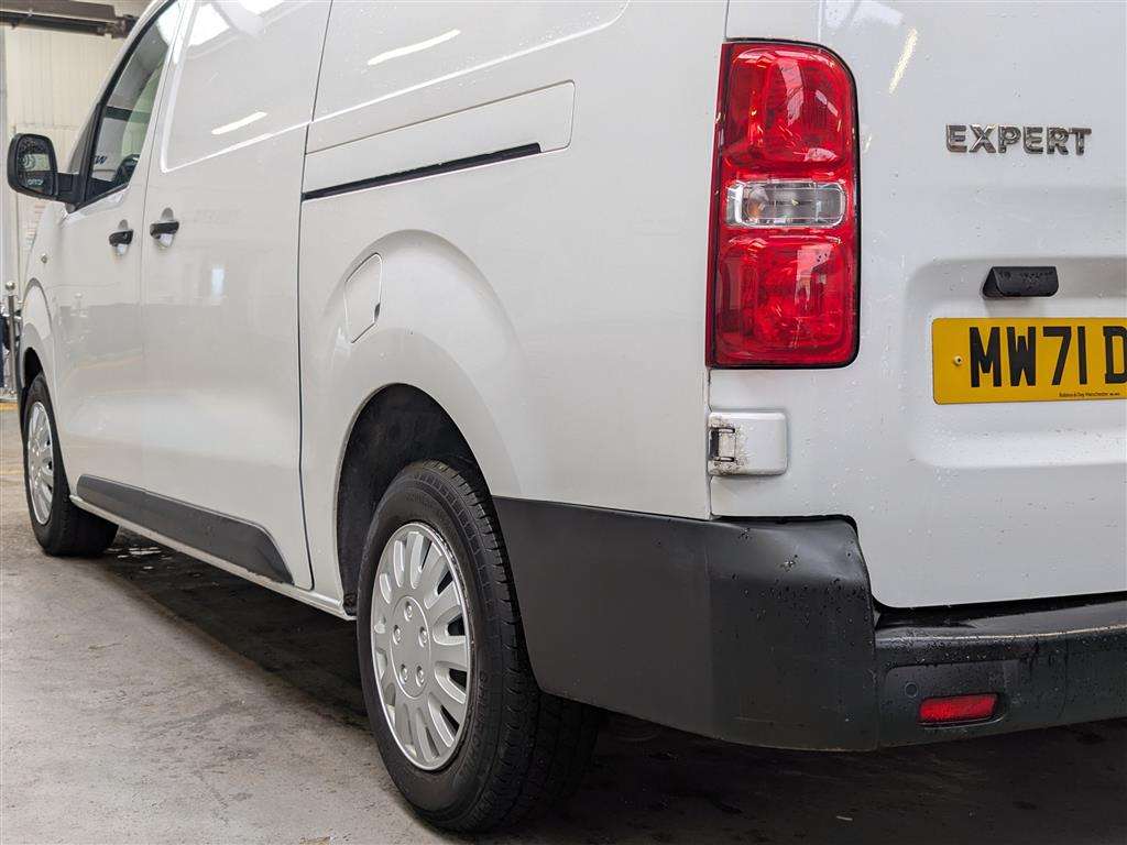 <p>2021 PEUGEOT EXPERT PROF PREMIUM L2 B-</p>
