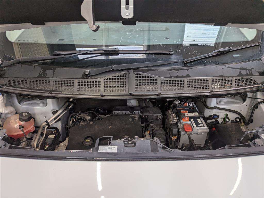 <p>2021 PEUGEOT EXPERT PROF PREMIUM L2 B-</p>