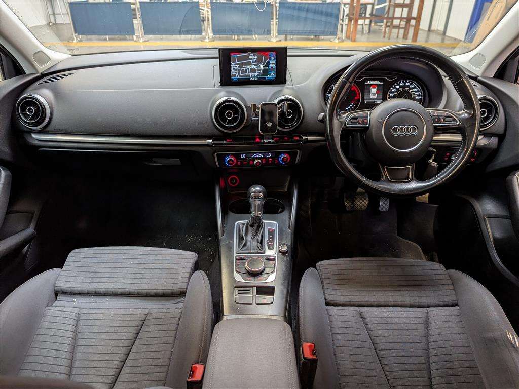 <p>2016 AUDI A3 SPORT NAV TDI S-A</p>