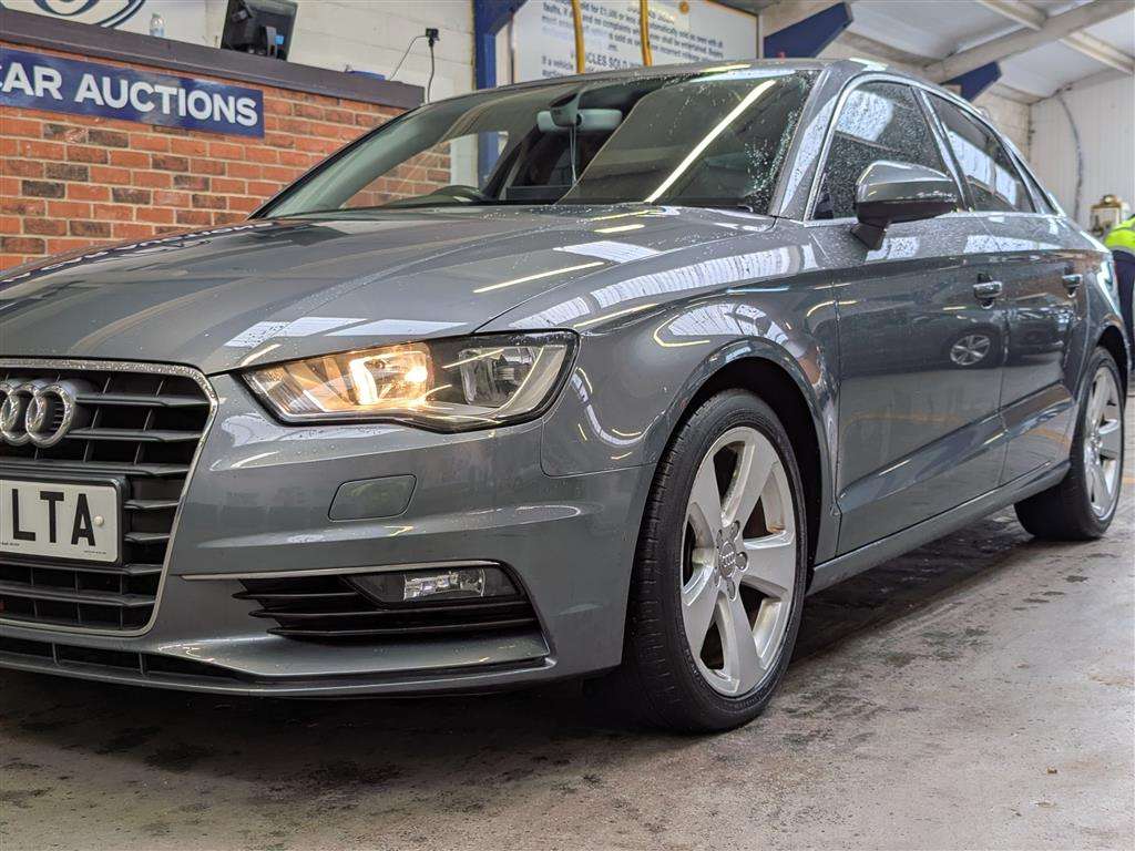 <p>2016 AUDI A3 SPORT NAV TDI S-A</p>