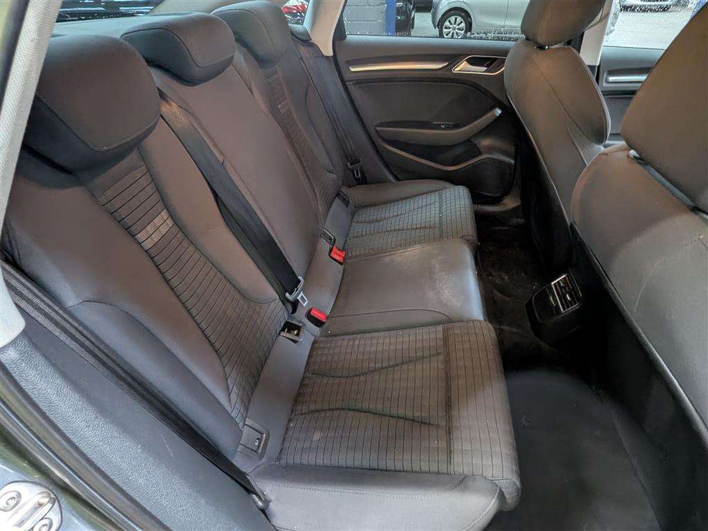 <p>2016 AUDI A3 SPORT NAV TDI S-A</p>