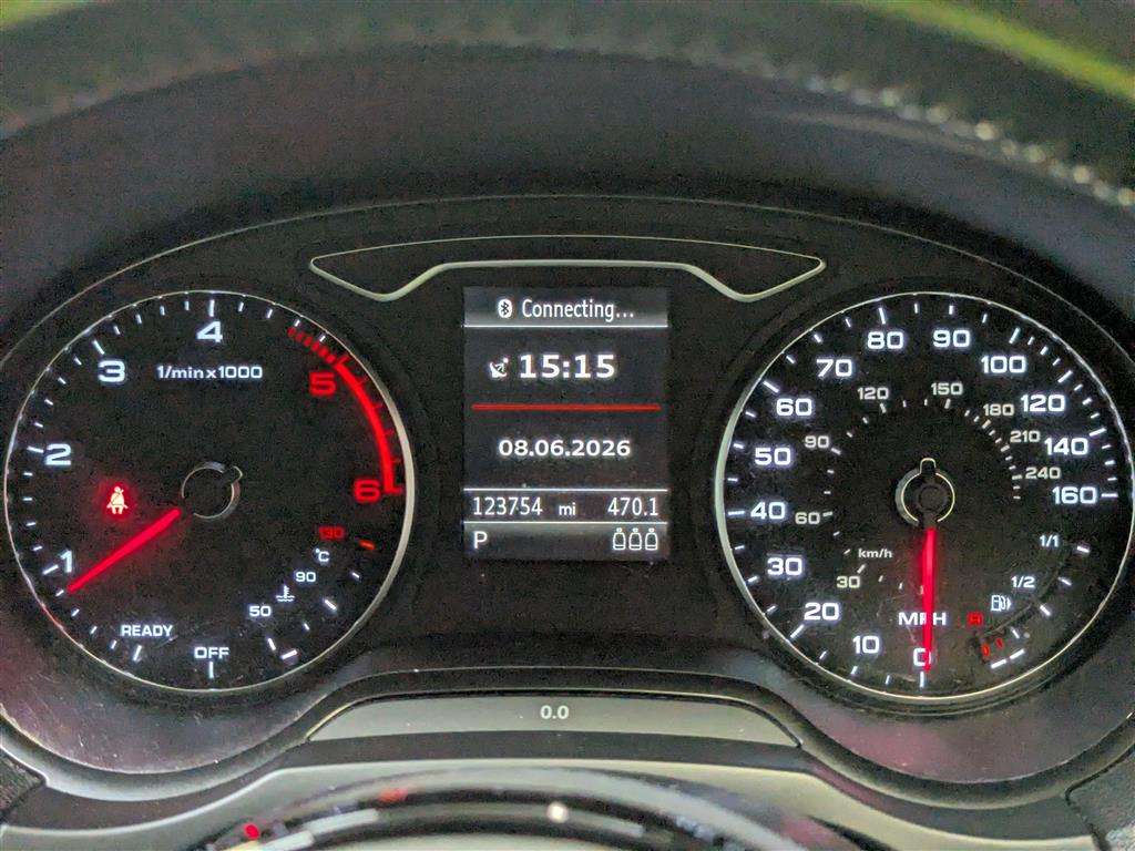 <p>2016 AUDI A3 SPORT NAV TDI S-A</p>
