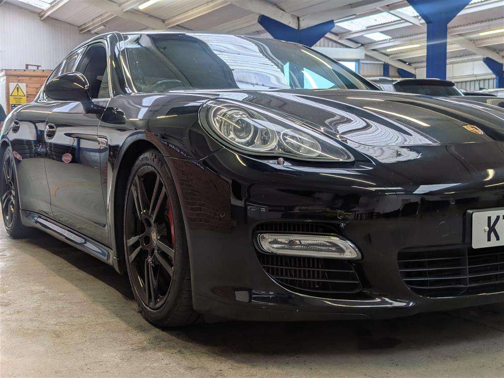 <p>2010 PORSCHE PANAMERA TURBO S-A</p>