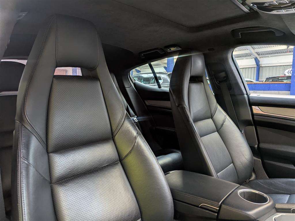 <p>2010 PORSCHE PANAMERA TURBO S-A</p>