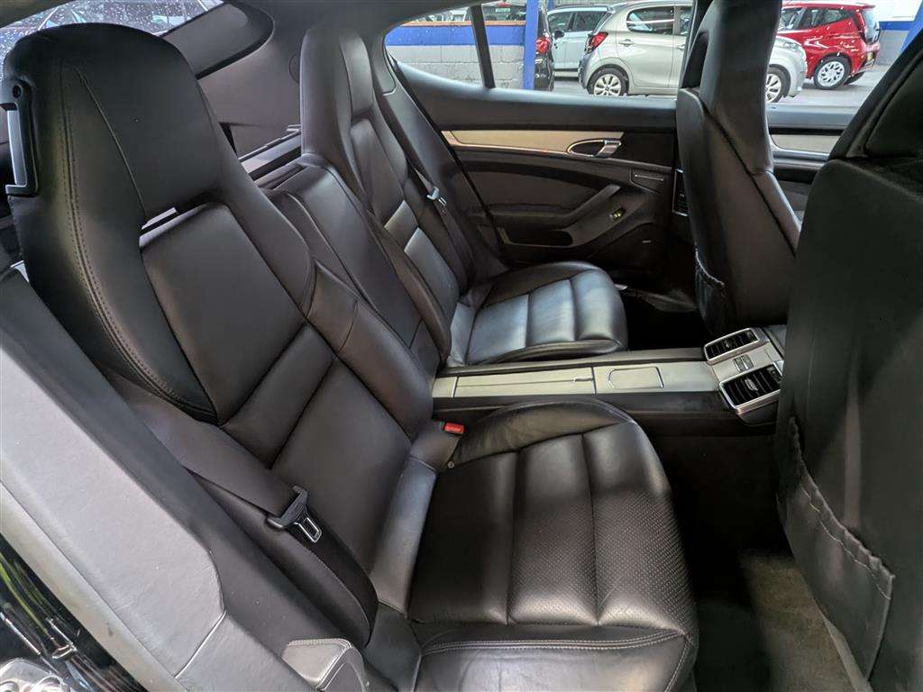 <p>2010 PORSCHE PANAMERA TURBO S-A</p>