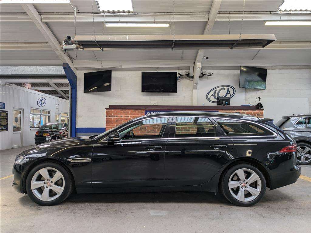 <p>2018 JAGUAR XF PORTFOLIO AUTO</p>